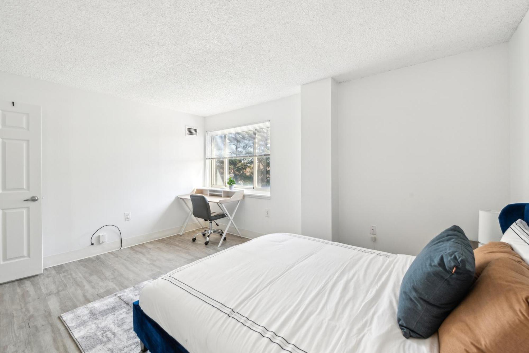 Legacy At Imperial Village 517 I 2 Bed 2 Bath Apartment